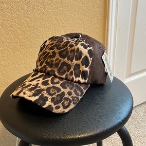Woman Leopard Baseball Cap             Opening for ponytail.    NEW